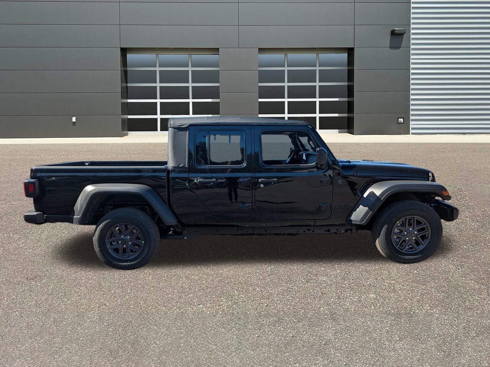 2025 Jeep Gladiator Sport S photo 2