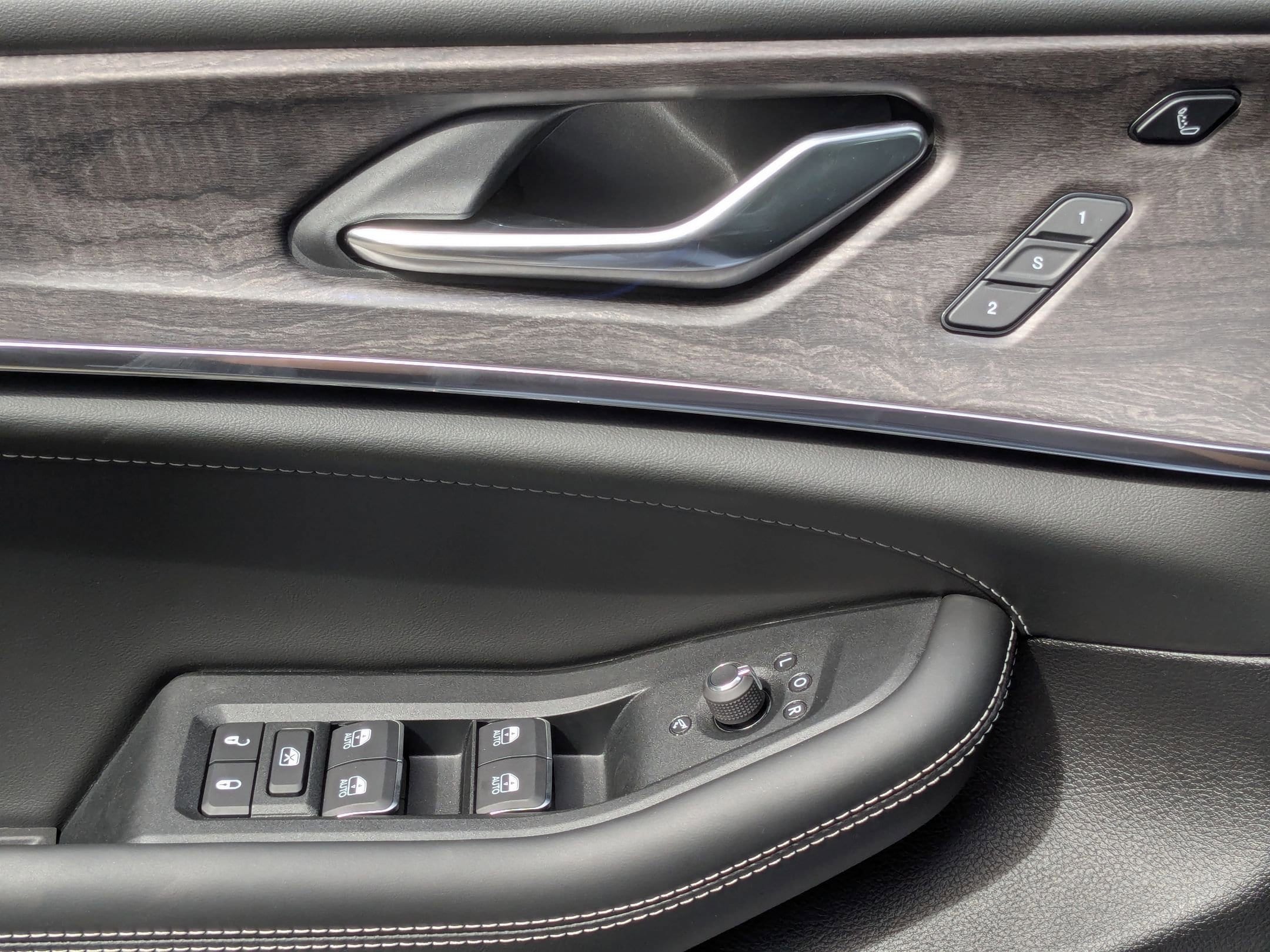 2025 Jeep Grand Cherokee L Overland - Photo 11