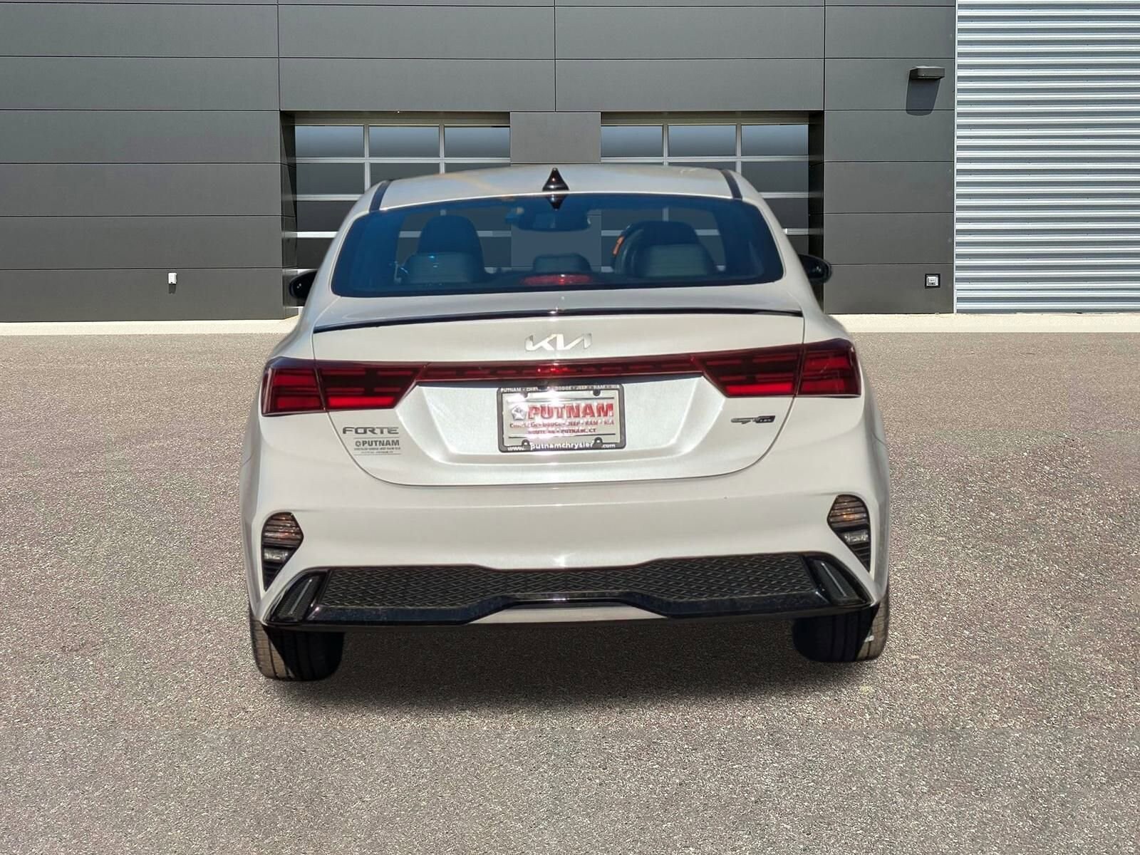 2023 Kia Forte GT-Line photo 4