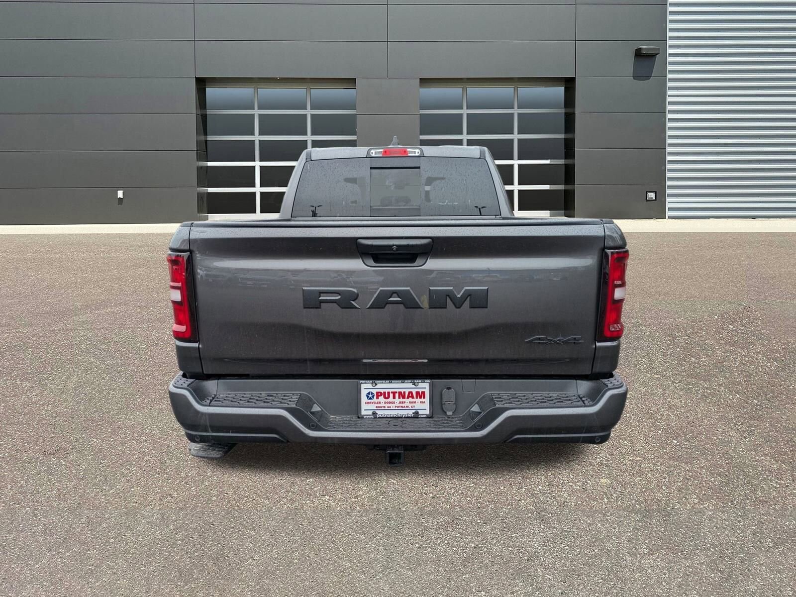 2025 Ram 1500 Tradesman photo 4