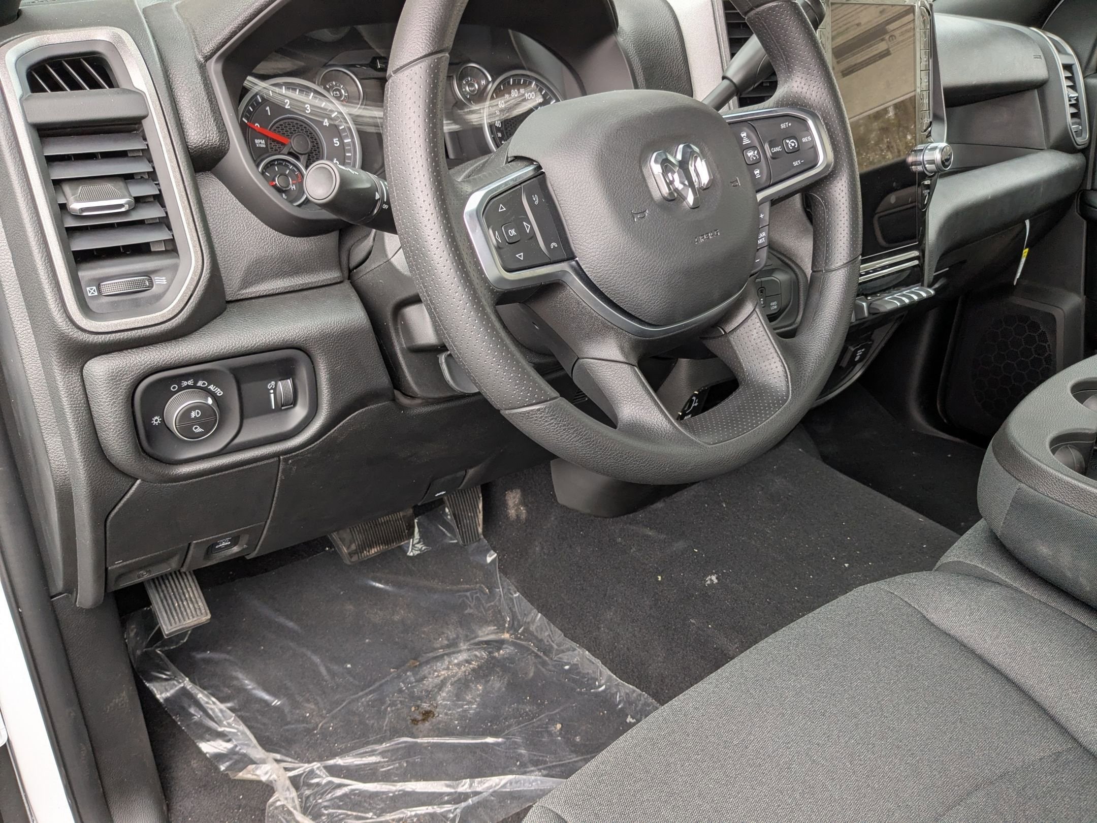2026 RAM 2500 Tradesman - Photo 13