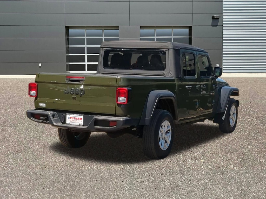 Used 2023 Jeep Gladiator Sport S Truck