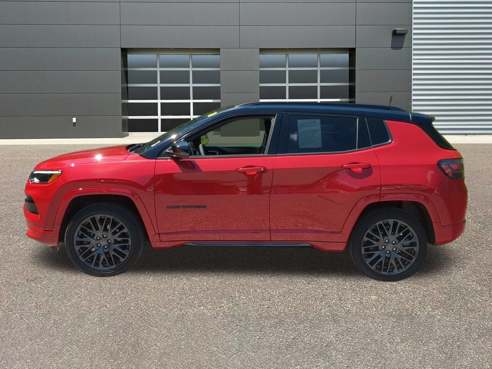View vehicle photo 7