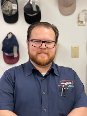 Staff member Nick Bragg from ID_02d0ed