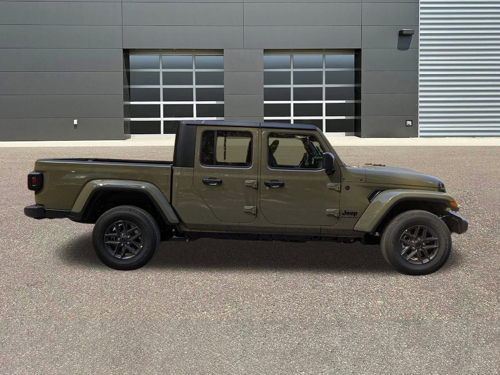 New 2025 Jeep Gladiator Sport Pickup