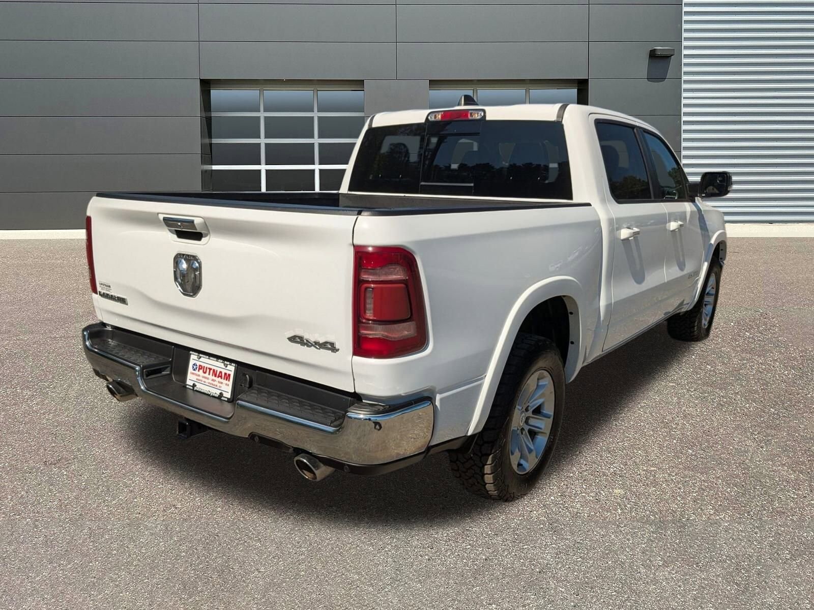 2021 Ram 1500 Laramie photo 3