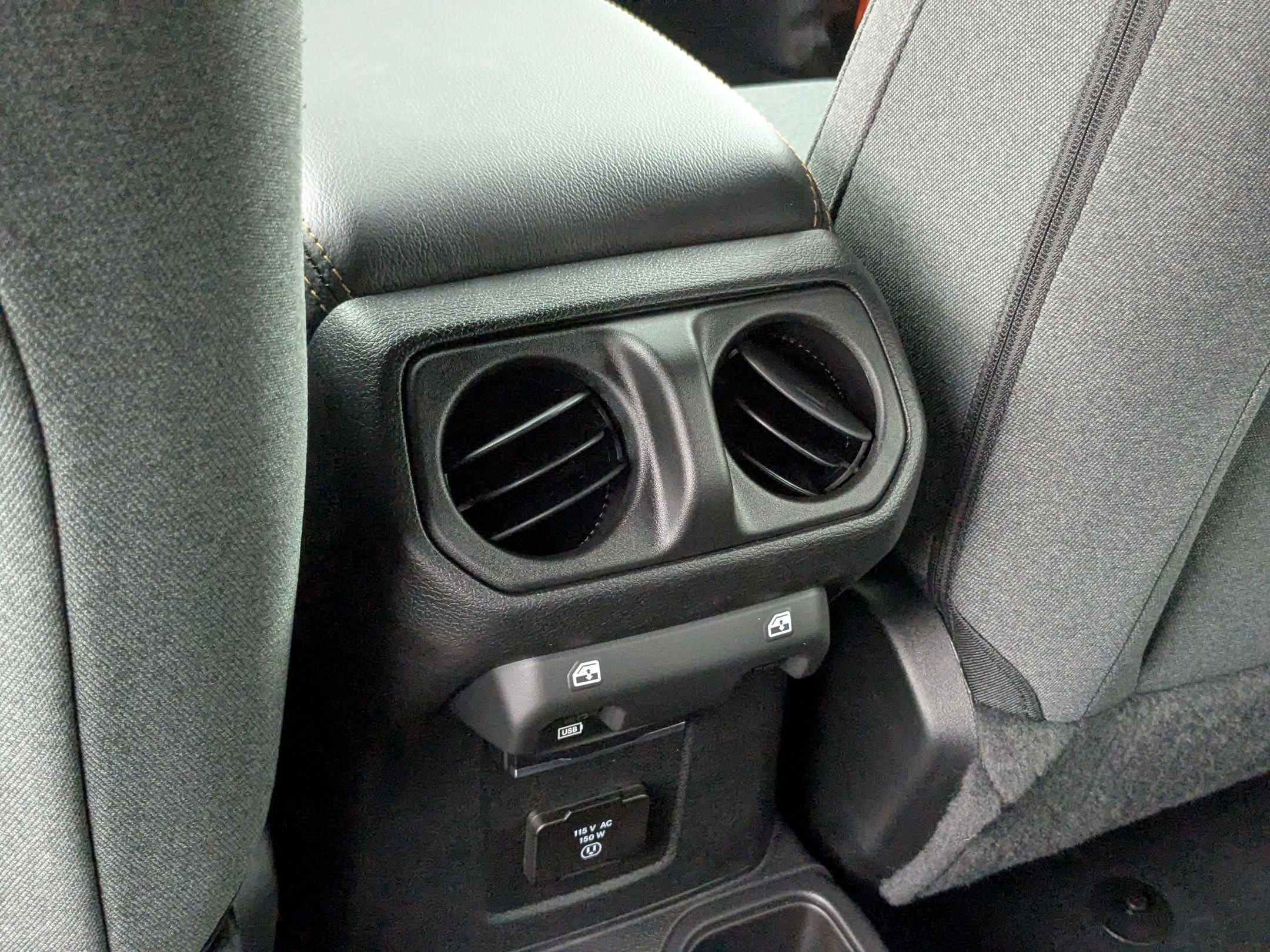 2025 Jeep Wrangler 4-Door Sahara - Photo 27