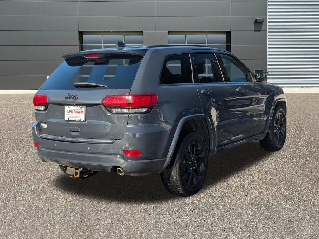 Certified 2017 Jeep Grand Cherokee Altitude SUV