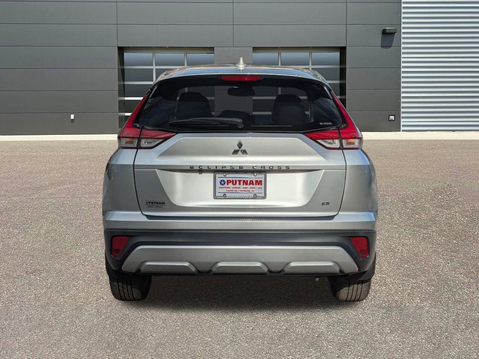 2023 Mitsubishi Eclipse Cross SE photo 4