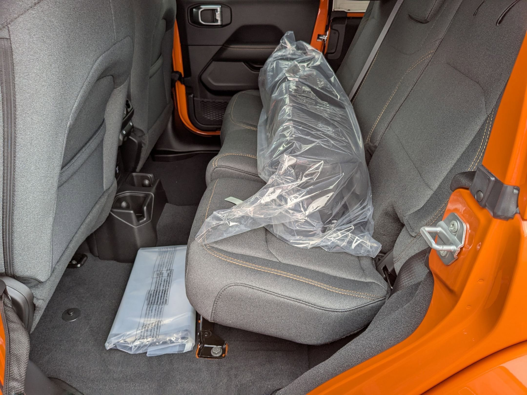 2025 Jeep Wrangler 4-Door Sahara - Photo 26