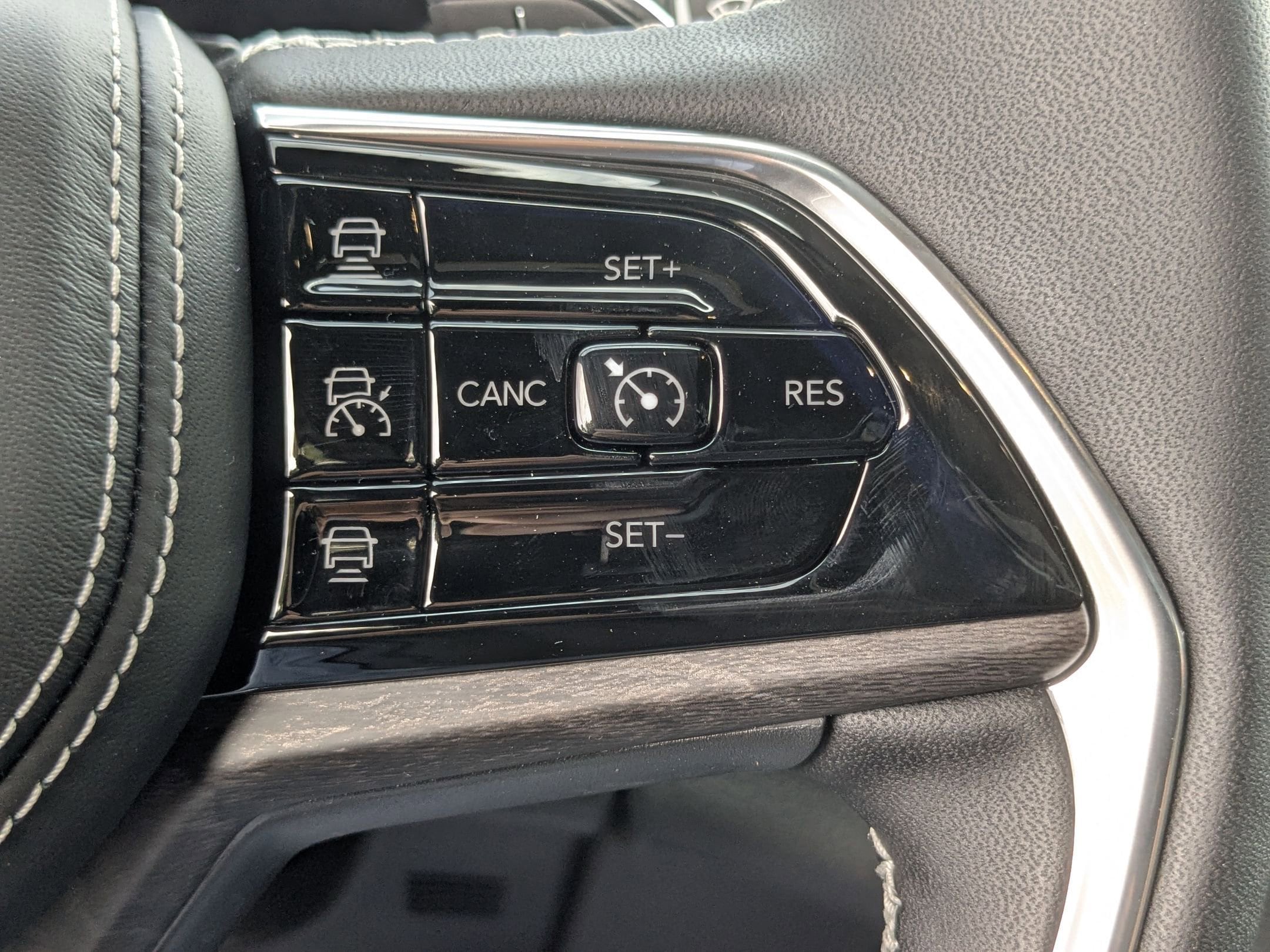 2025 Jeep Grand Cherokee L Overland - Photo 17