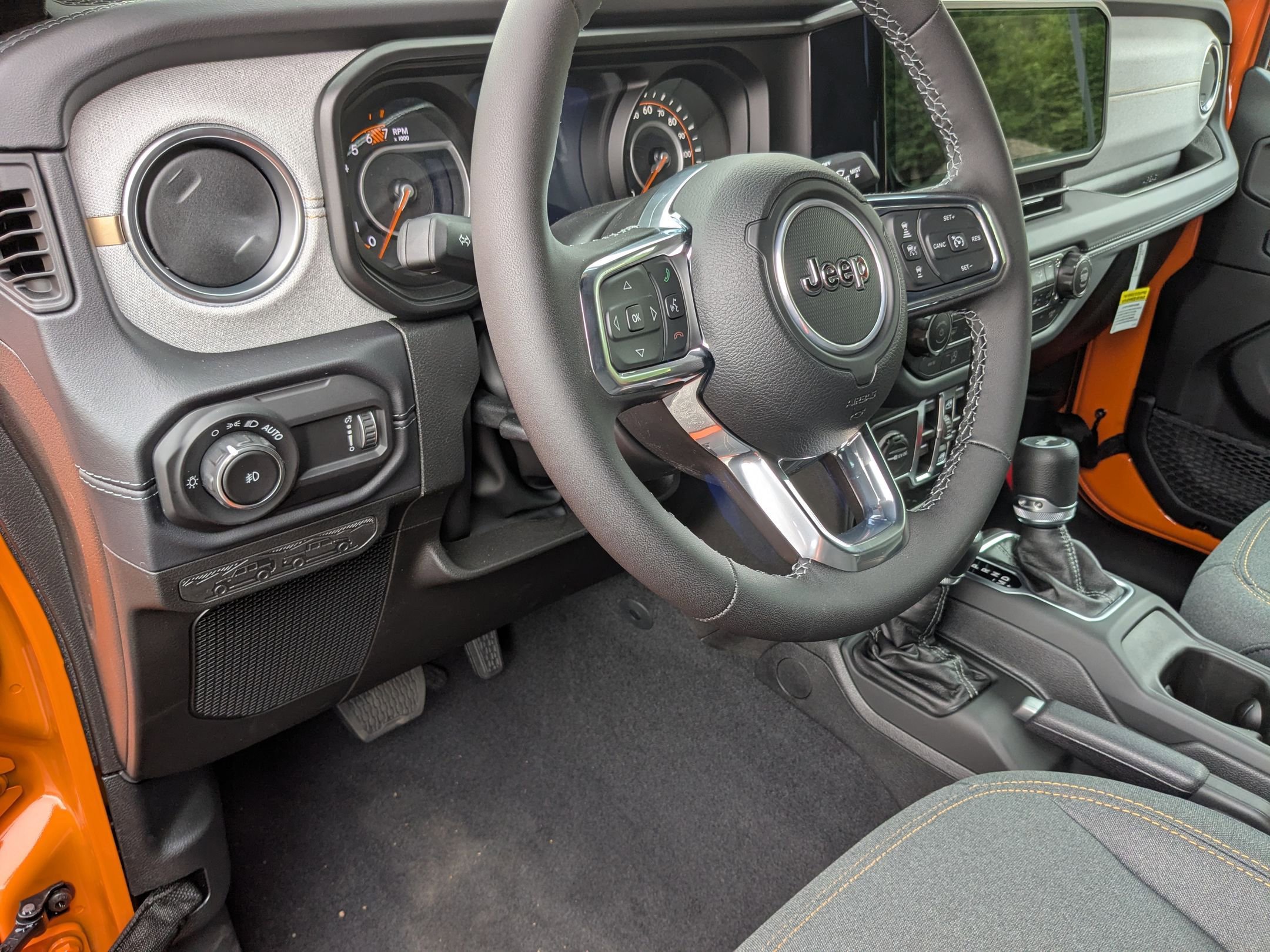 2025 Jeep Wrangler 4-Door Sahara - Photo 14