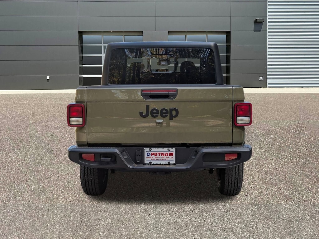 New 2025 Jeep Gladiator Sport Pickup