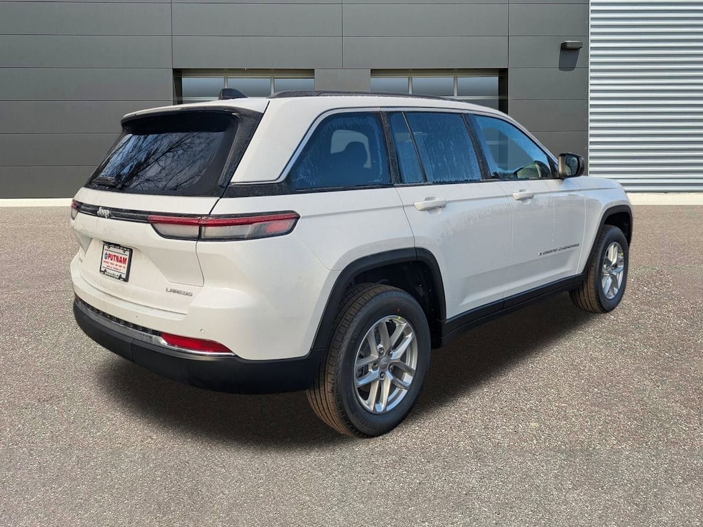 New 2025 Jeep Grand Cherokee Laredo Sport Utility