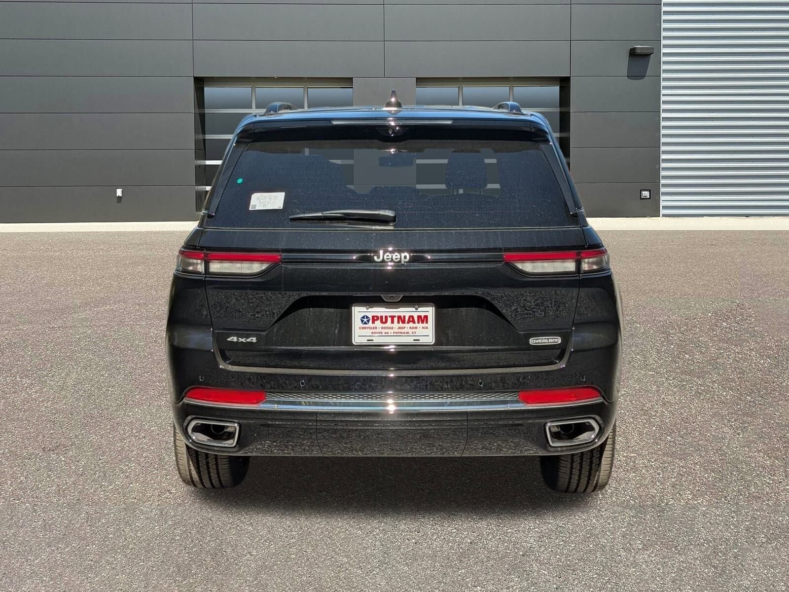 2025 Jeep Grand Cherokee Overland Sport photo 4