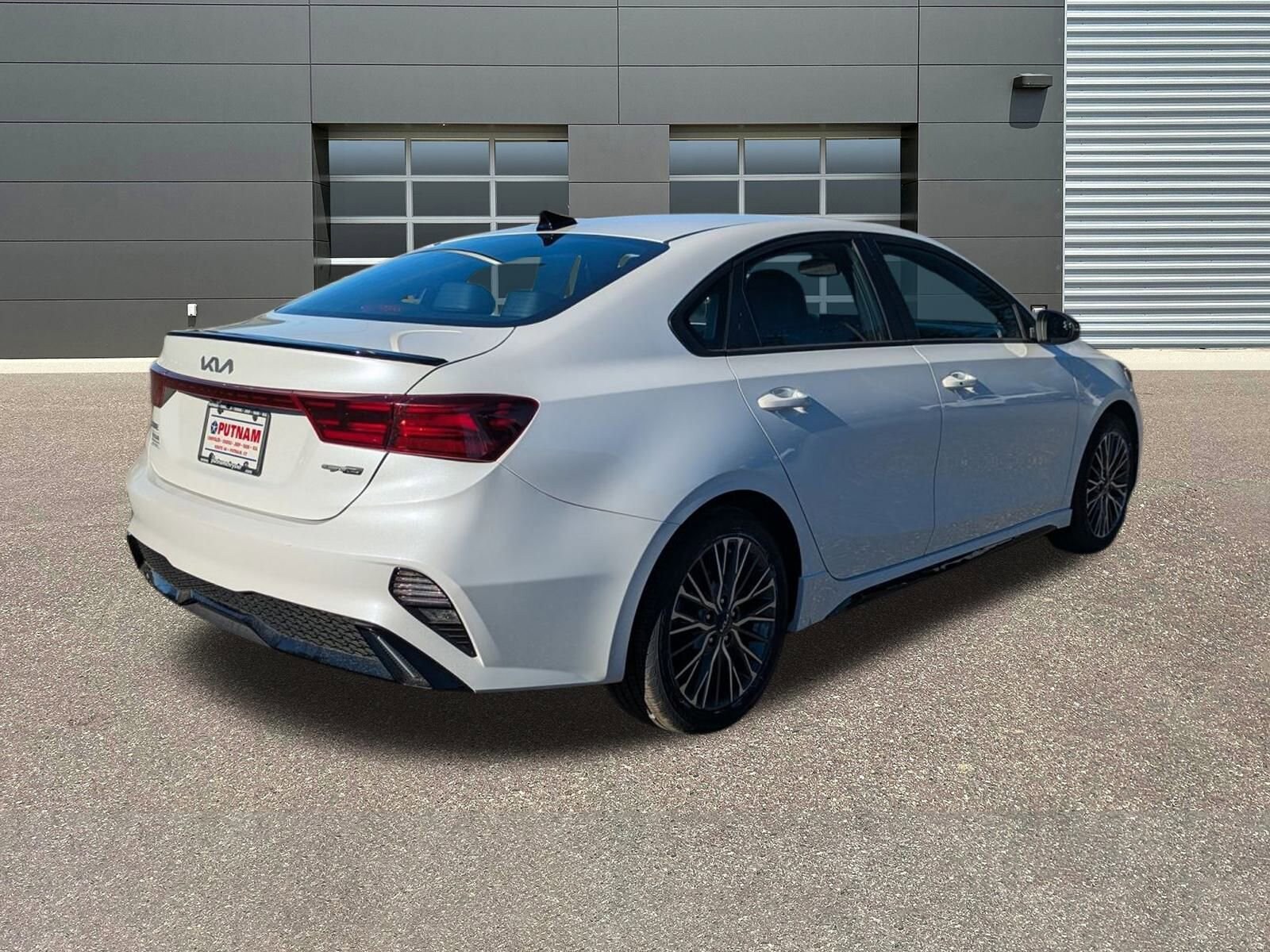 2023 Kia Forte GT-Line photo 3