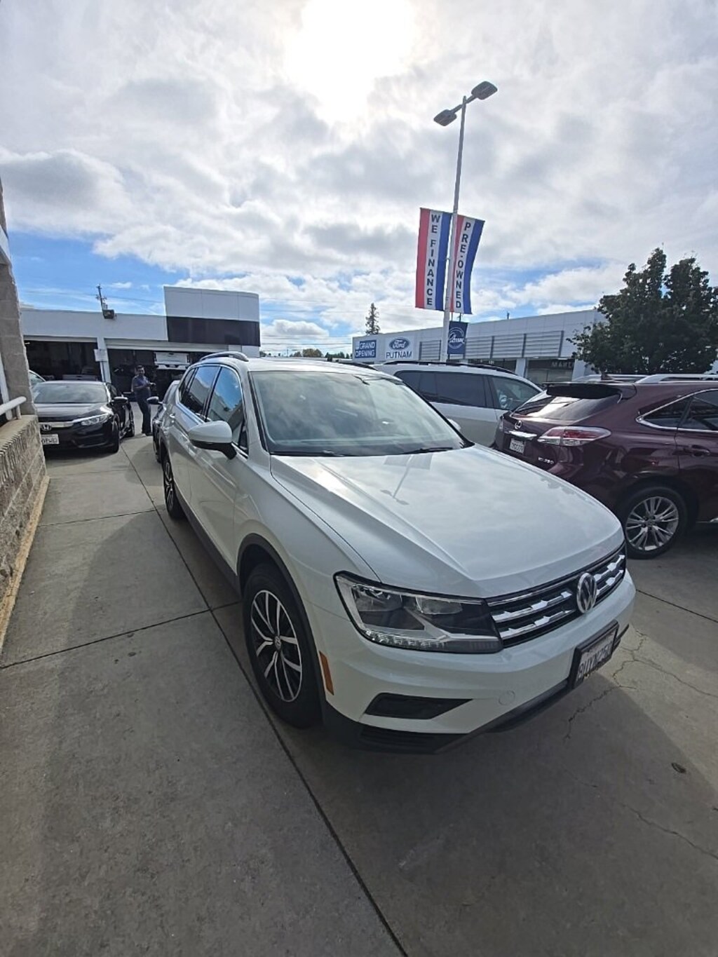 Used 2021 Volkswagen Tiguan 2.0T SE SUV