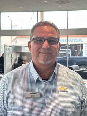 Staff member MAX MARTINEZ from ID_eb8f9ed8aa0d