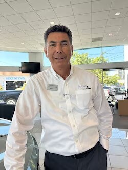 Staff member HECTOR SANTI from ID_33944f8e8e35