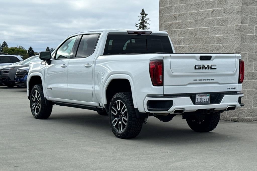 2023 GMC Sierra 1500 AT4 photo 4