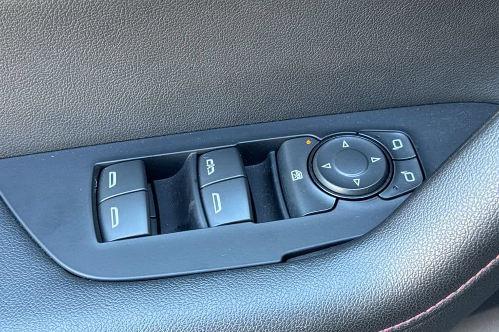 2025 Chevrolet Blazer RS - Photo 11