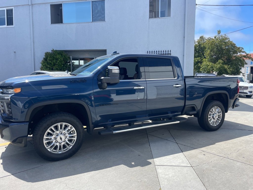 2023 Chevrolet Silverado 2500HD High Country photo 2