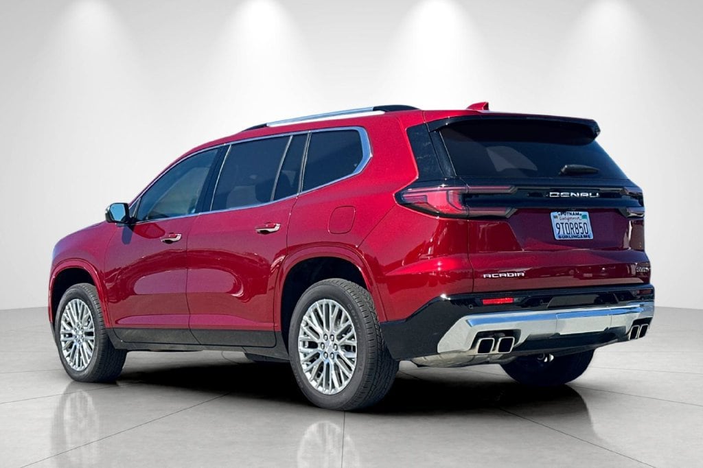 2025 GMC Acadia Denali - Photo 4