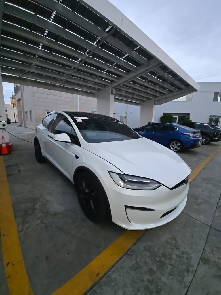 Used 2022 Tesla Model X Plaid with VIN 7SAXCBE69NF361222 for sale in Burlingame, CA