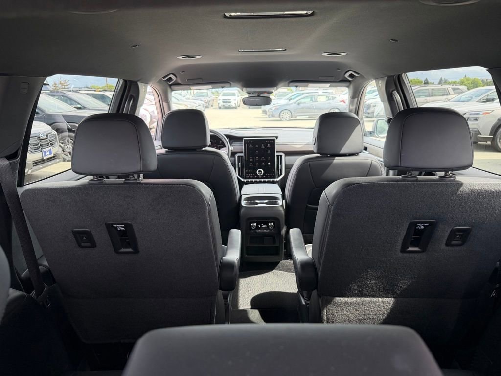 2025 GMC Acadia Denali - Photo 8