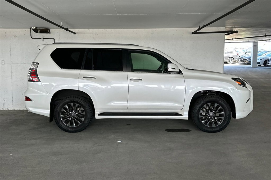 2020 Lexus GX 460 Premium photo 2