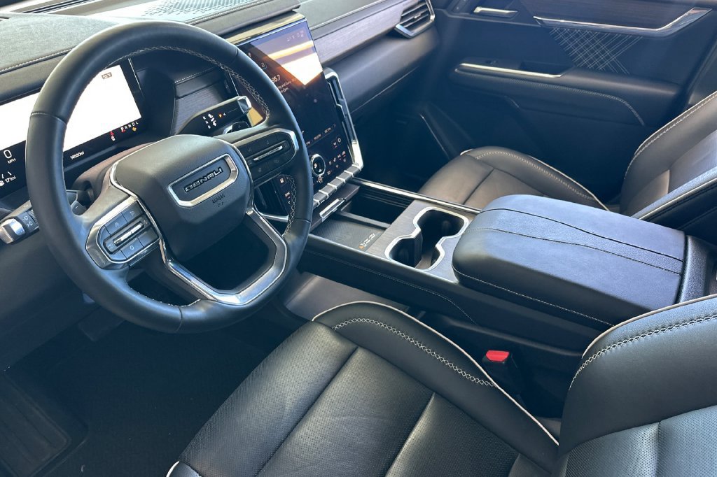 2025 GMC Acadia Denali - Photo 8