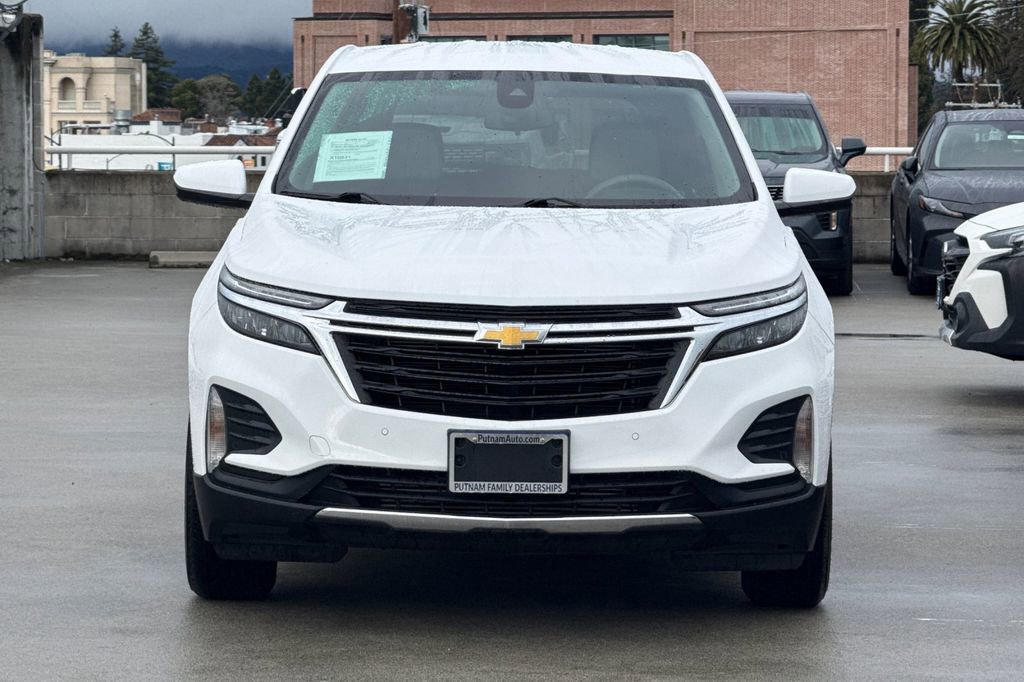 2024 Chevrolet Equinox LT photo 3