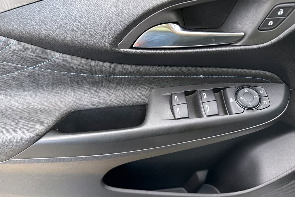 2025 Buick Envista Sport Touring - Photo 10