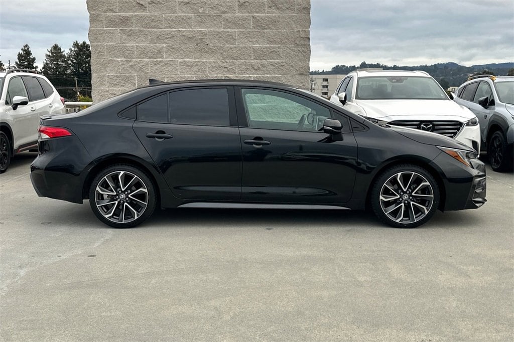 Used 2020 Toyota Corolla SE Sedan