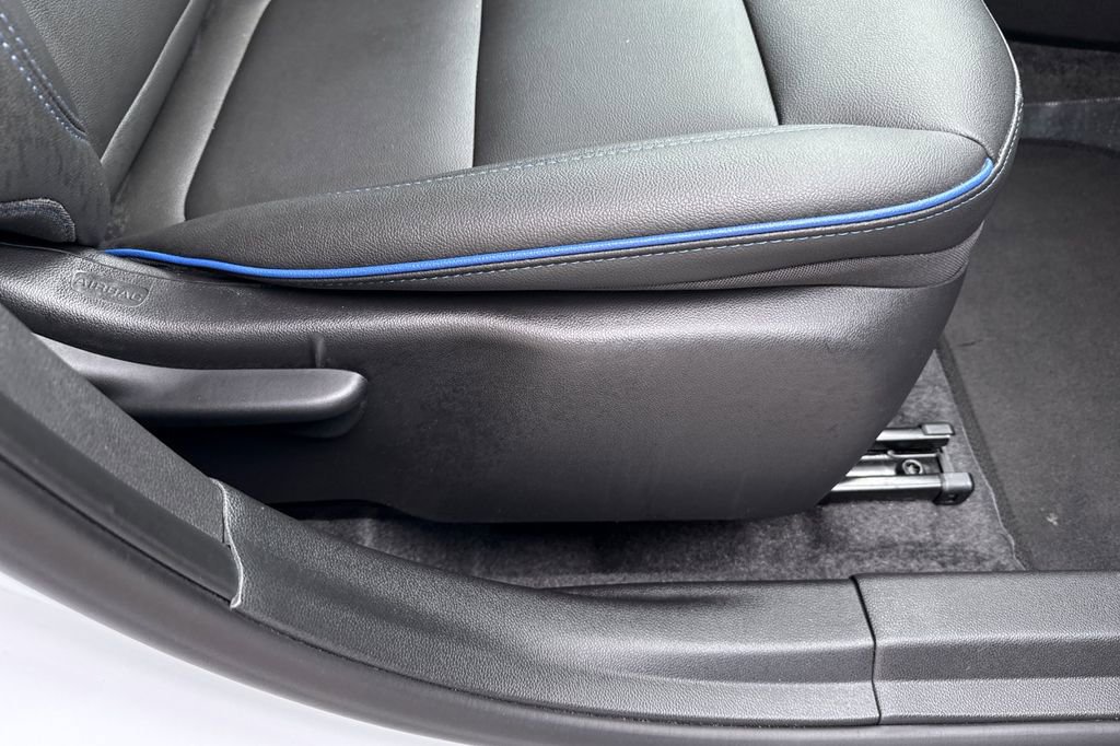 2025 Buick Envista Sport Touring - Photo 21