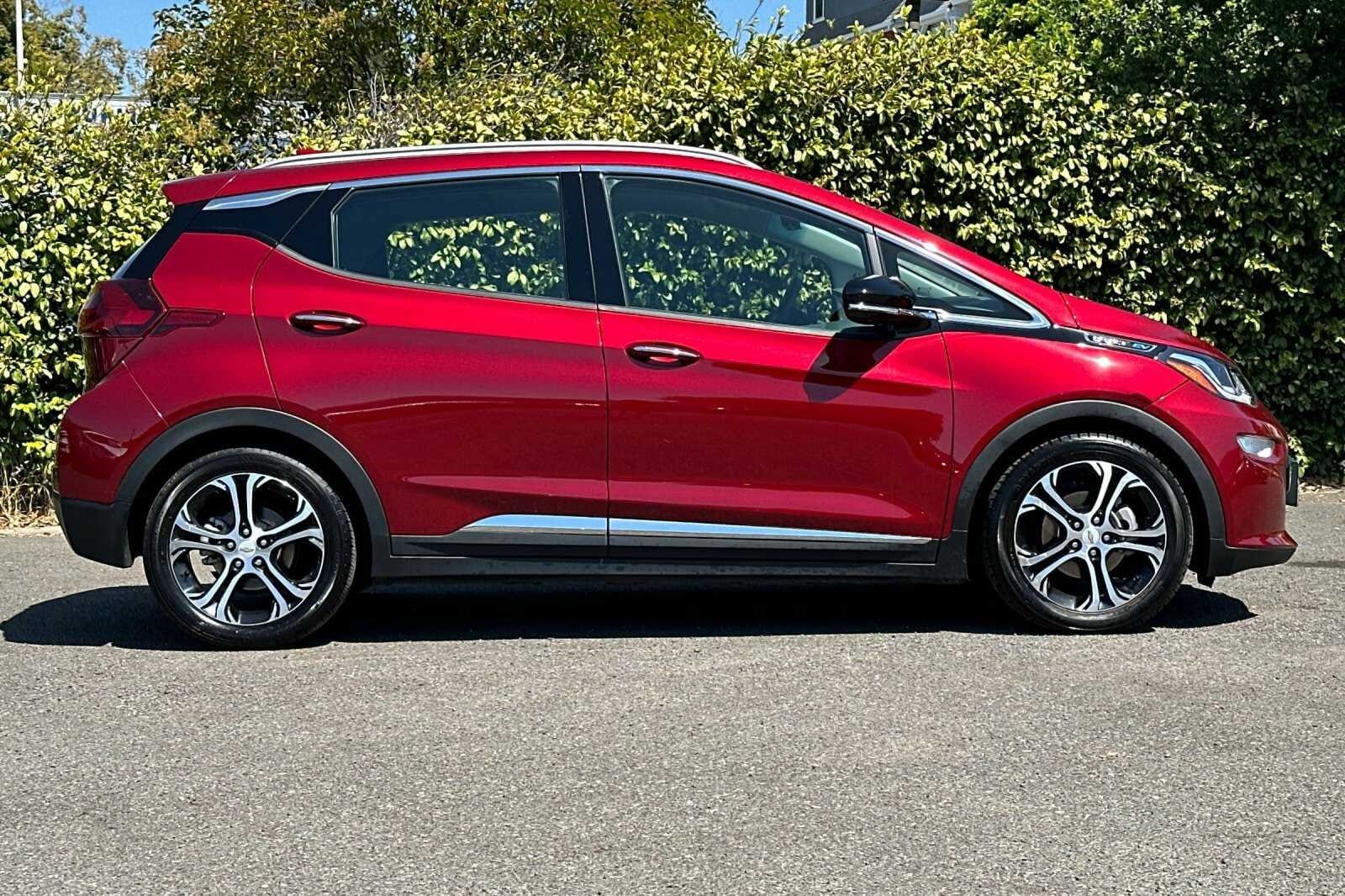 Used 2020 Chevrolet Bolt EV Premier with VIN 1G1FZ6S01L4145912 for sale in Burlingame, CA