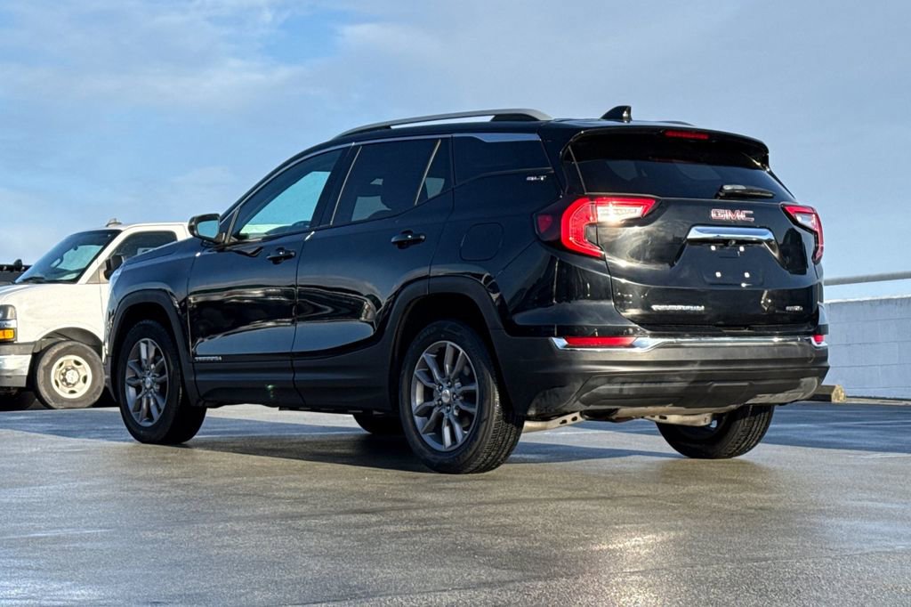 2024 GMC Terrain SLT photo 4