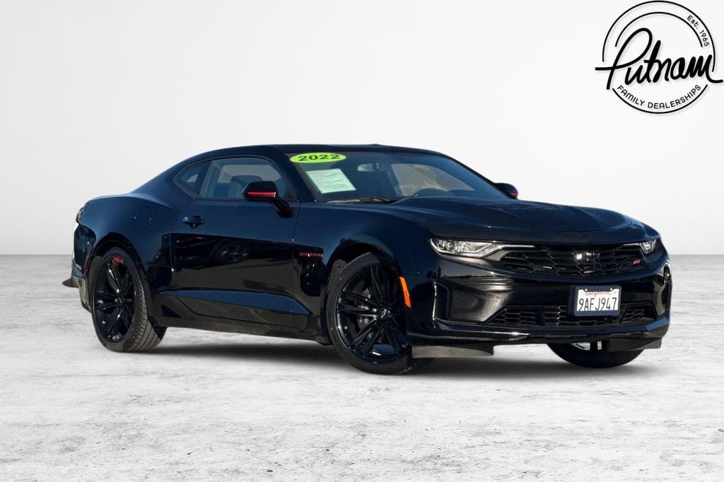 2022 Chevrolet Camaro LT1 photo 1