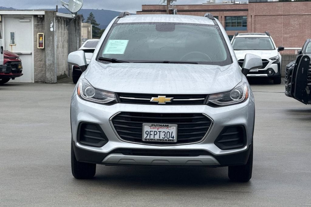 2022 Chevrolet Trax LT photo 3