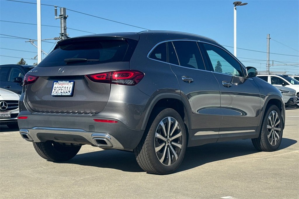 2023 Mercedes Benz GLA 250 photo 2