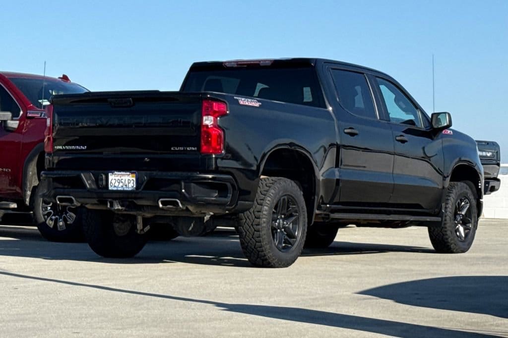 2022 Chevrolet Silverado 1500 Custom Trail Boss photo 2