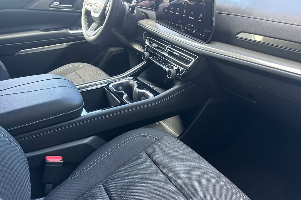 2027 Chevrolet Traverse LT - Photo 16