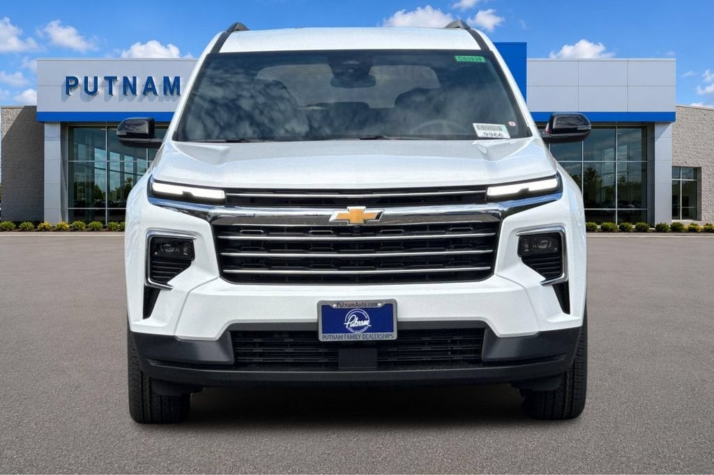 2027 Chevrolet Traverse LT - Photo 8