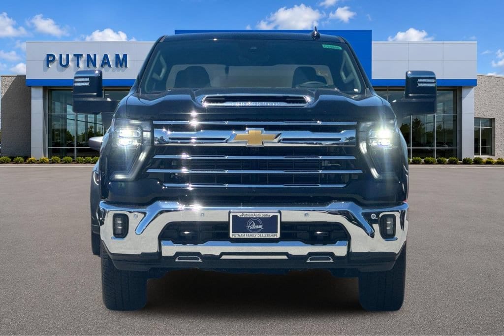 2026 Chevrolet Silverado 2500 HD LTZ - Photo 8