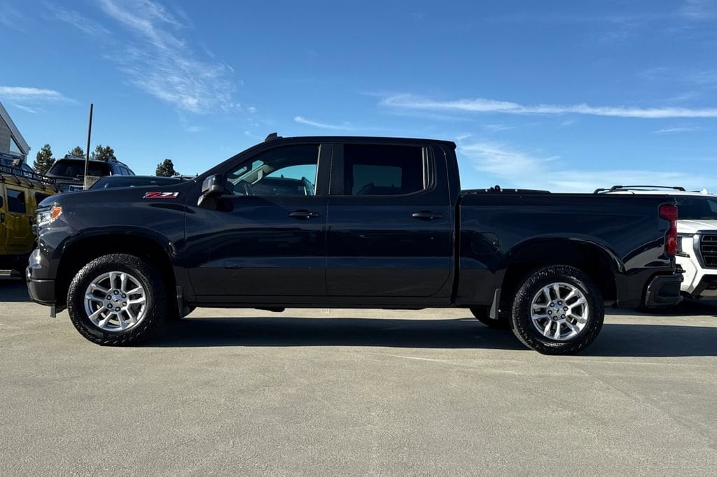 2023 Chevrolet Silverado 1500 RST photo 5