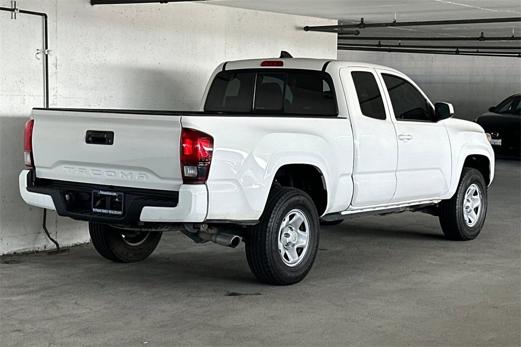 2022 Toyota Tacoma SR photo 3
