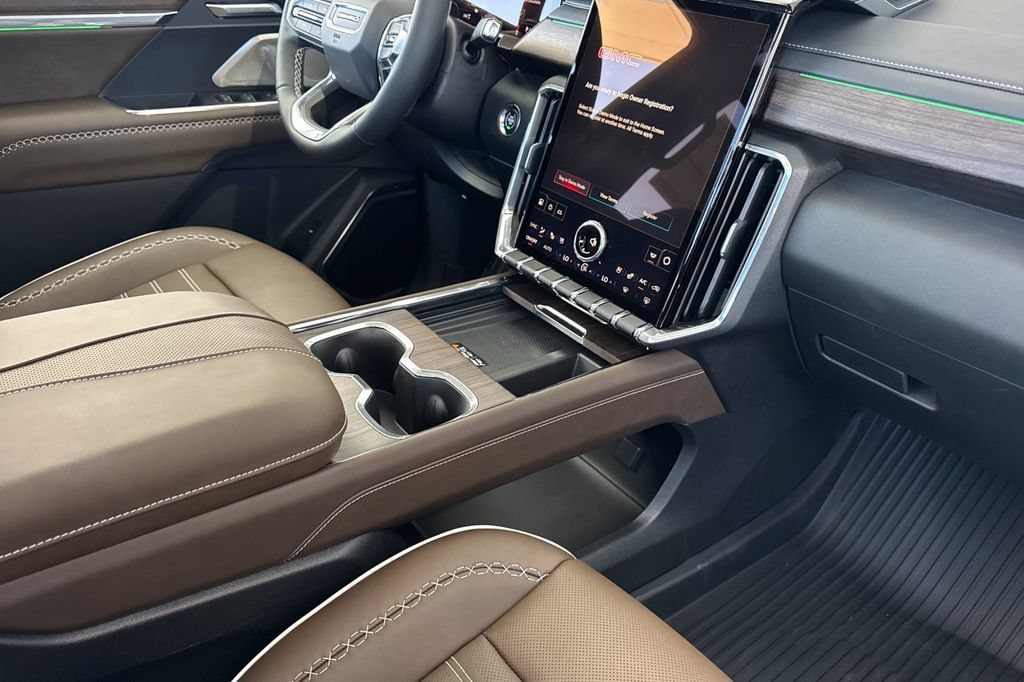 2026 GMC Acadia Denali Ultimate - Photo 16