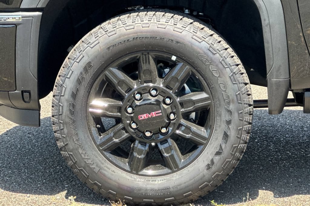 2026 GMC Sierra 2500HD AT4 - Photo 25