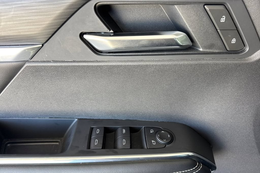 2025 GMC Acadia Elevation - Photo 9