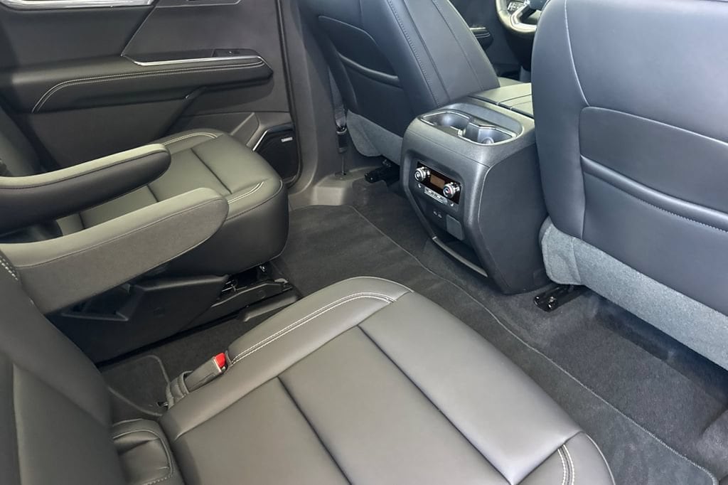 2025 GMC Acadia Elevation - Photo 18